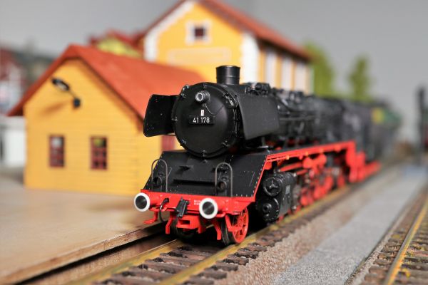 DB 41 178