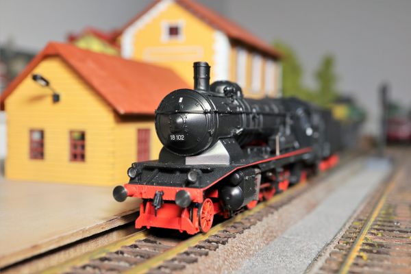 DB 18 102